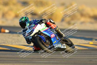 media/Nov-17-2024-CVMA (Sun) [[1fec520723]]/Race 18-Supersport Middleweight/